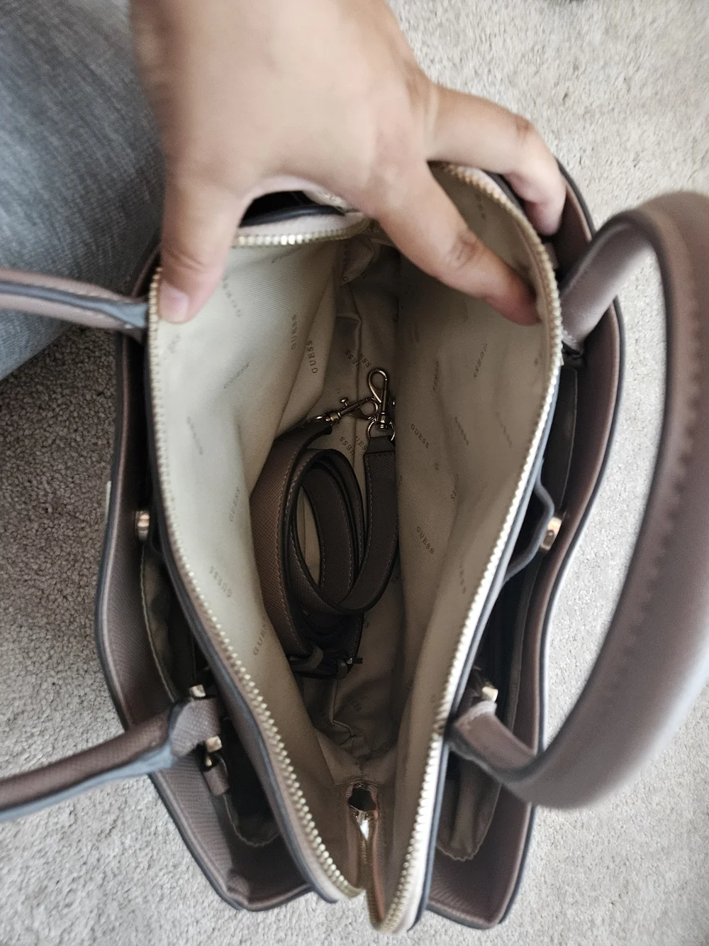 Guess Pyramid Logo Pale Pink Top-Handle Bag